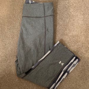 Under Armour grey crop leggings
